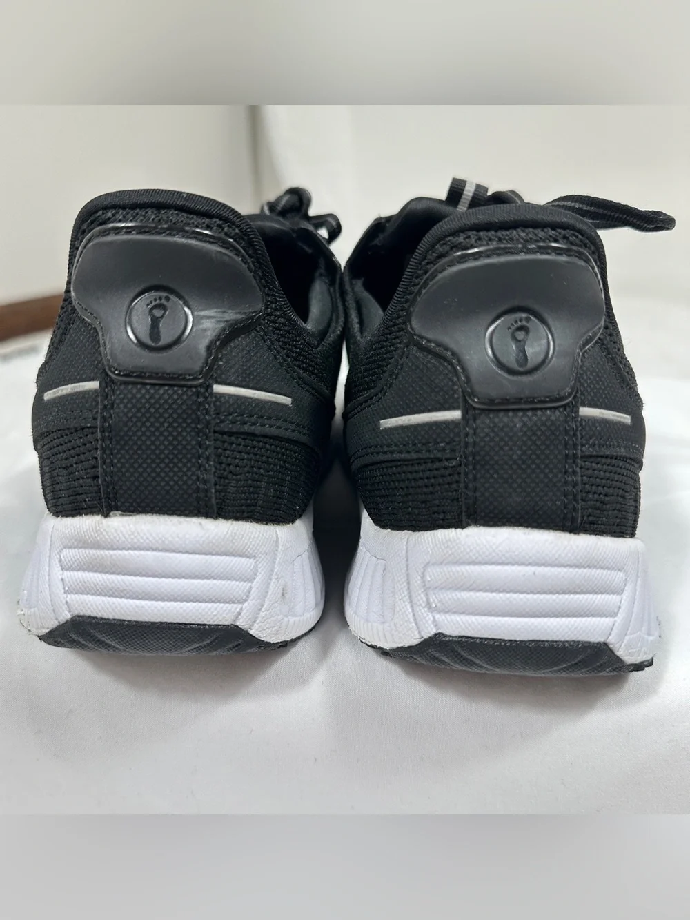 Orthofeet Kita Womens 8,5 Black Mesh Hands Free Comfort Walking Sneakers